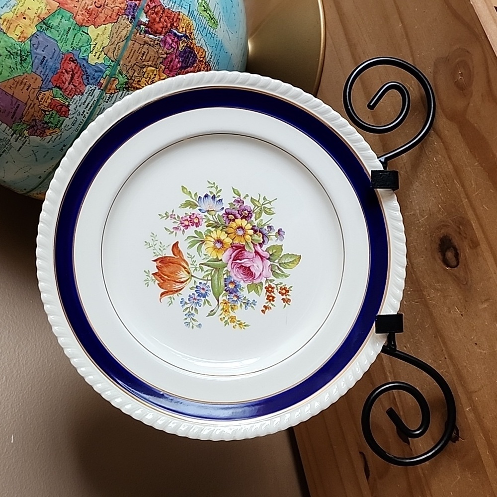 Vintage Johnson Brothers Old English dinner plate
